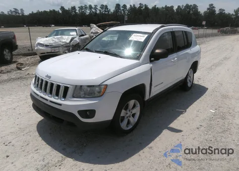 2011 Jeep Compass из США, поврежденный, VIN 1J4NT1FA2BD170904